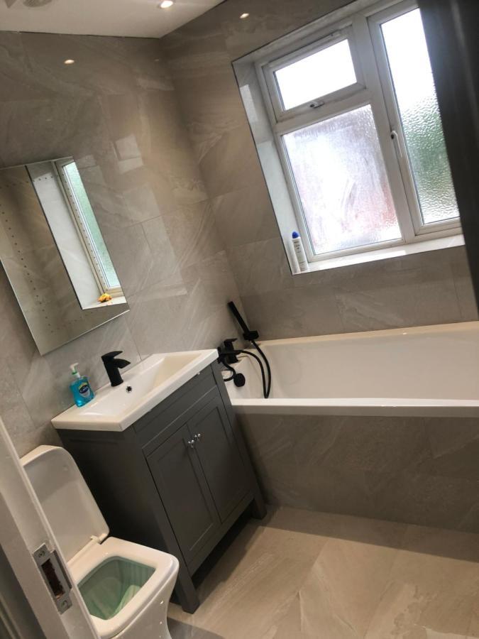 5 Bedroom House In Orpington Dış mekan fotoğraf