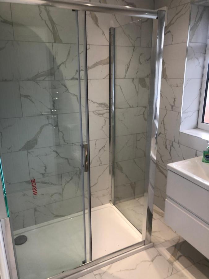 5 Bedroom House In Orpington Dış mekan fotoğraf