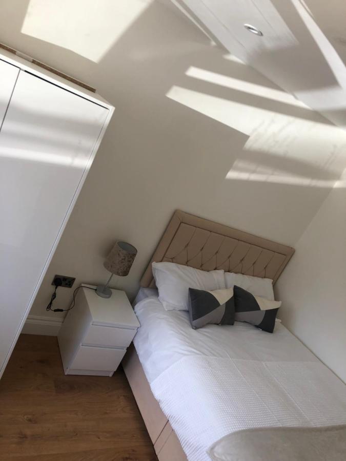 5 Bedroom House In Orpington Dış mekan fotoğraf