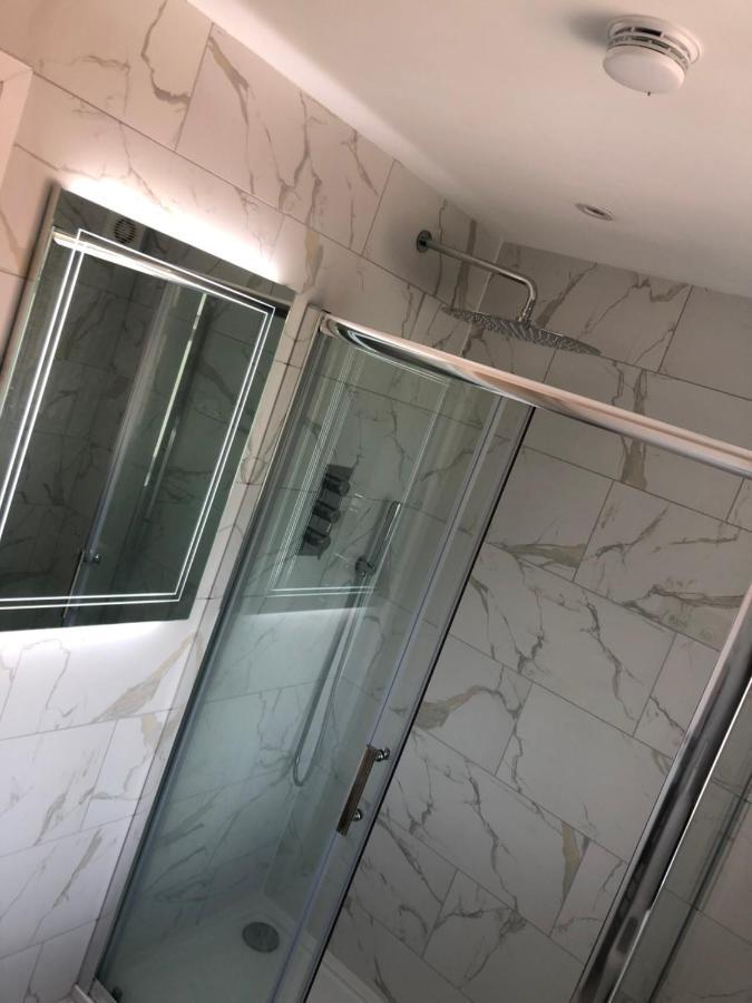 5 Bedroom House In Orpington Dış mekan fotoğraf