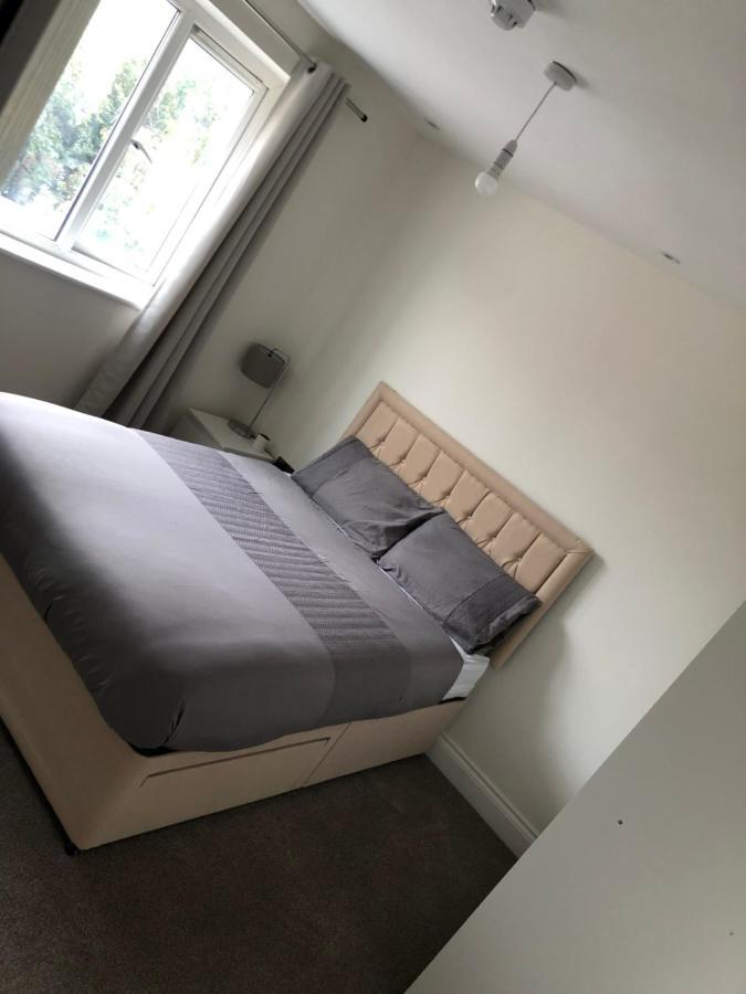 5 Bedroom House In Orpington Dış mekan fotoğraf