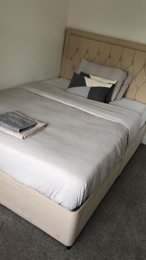 5 Bedroom House In Orpington Dış mekan fotoğraf